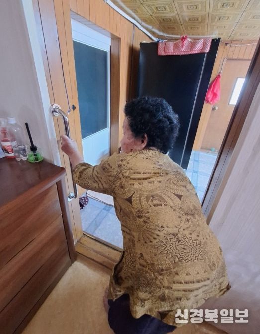 독거노인 주택에 낙상사고 예방시설 설치