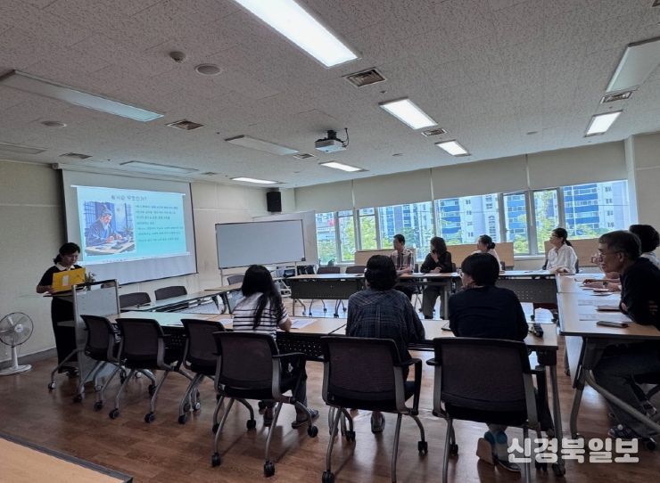 ‘위로가 되는 필사&낭독’ 프로그램 운영 현장.