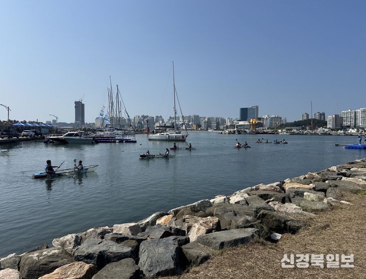 포항시는 11일부터 12일까지 양일간 영일대해수욕장 일원에서 ‘2025 도심 속 해양레포츠 체험교실’을 운영했다.