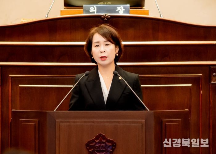 남양주시의회 315회 임시회 1차 본회의에서 정현미 의원이 ‘상급종합병원 유치계획’에 대해 시정질문 하고 있다.