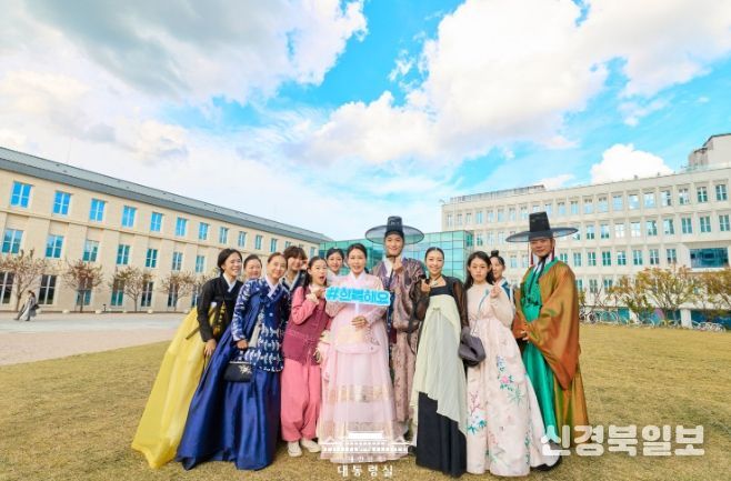 김혜경 여사, 한복해요 챌린지 참여 및 서울공예박물관 전시 관람(대통령실)