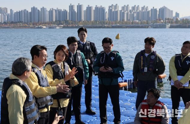 한강뚝섬 선착장 안전점검(국무총리실)