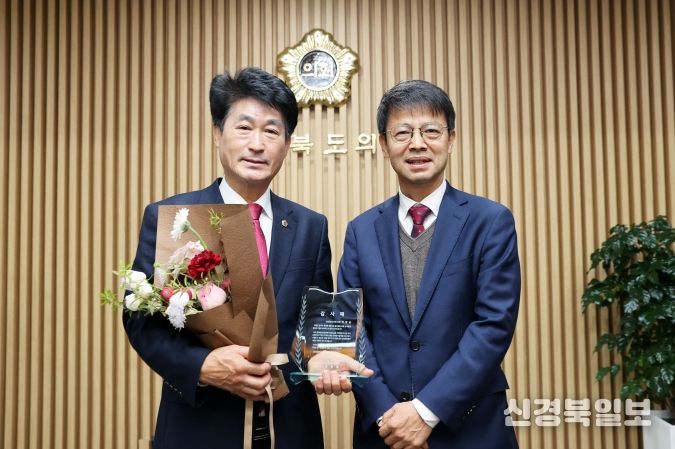 충북도의회 이양섭 의장 충북 장애인직업재활시설 협회 감사패 받아