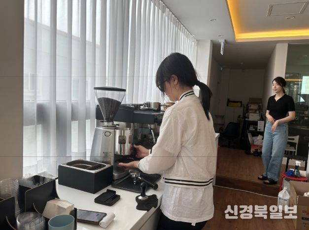 학교 밖 청소년 2명, 바리스타 취업 성공