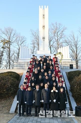 경북교육청, 충혼탑 참배와 새해 다짐식으로 2026년 힘찬 출발!