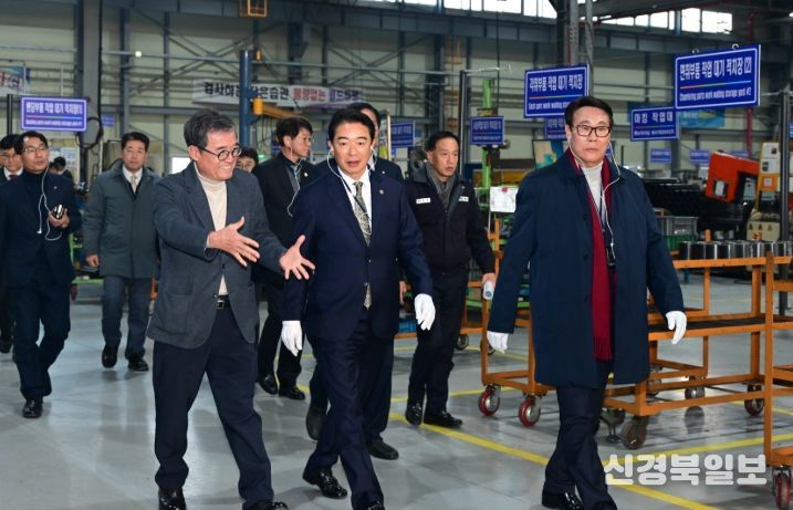 경남도의회 최학범 의장, 김해 테크노밸리산단 입주기업 격려