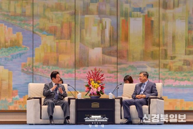 천지닝 상하이 당서기 환담(청와대)