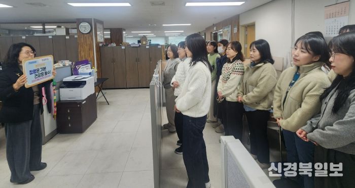 해 일상 속 청렴 실천 환경을 조성하는 데 중점을 뒀으며, 방문객에게도 영천시의 확고한 청렴 메시지가 전달될 것으로 기대된다.