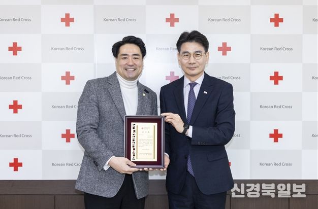 감사패를 수상하고 있는 김현진 의원 (사진=강서구의회)