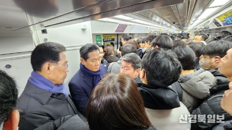 ‘김포골드라인’출근길 현장
