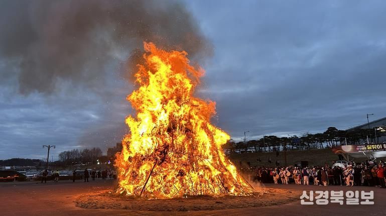 안동시, 2026년 정월대보름 달맞이 행사 성황리 개최 “액은 태우고, 소원은 달에 빌다”